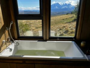 Bathtube with mountain view Chile