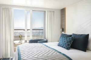 A cabin on the ship Le Lyrial