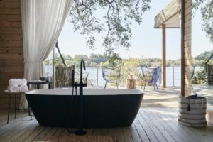 Tub overlooking Victoria Falls