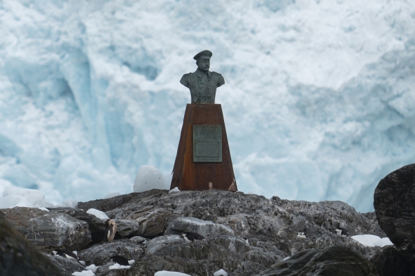 Elephant Island monument.