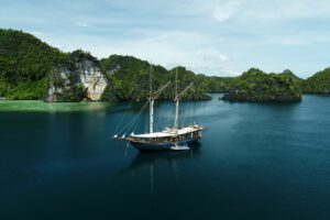 Epic Indonesia: Family Adventure