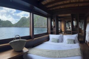 Room on Dewata.