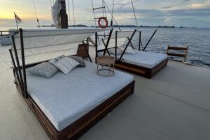 Top deck on Dewata.