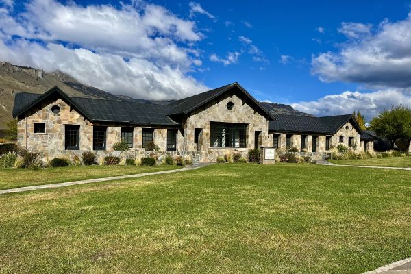 Exterior photo of Explora lodge.
