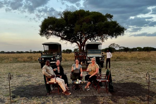 Advisors enjoying a sundowner.